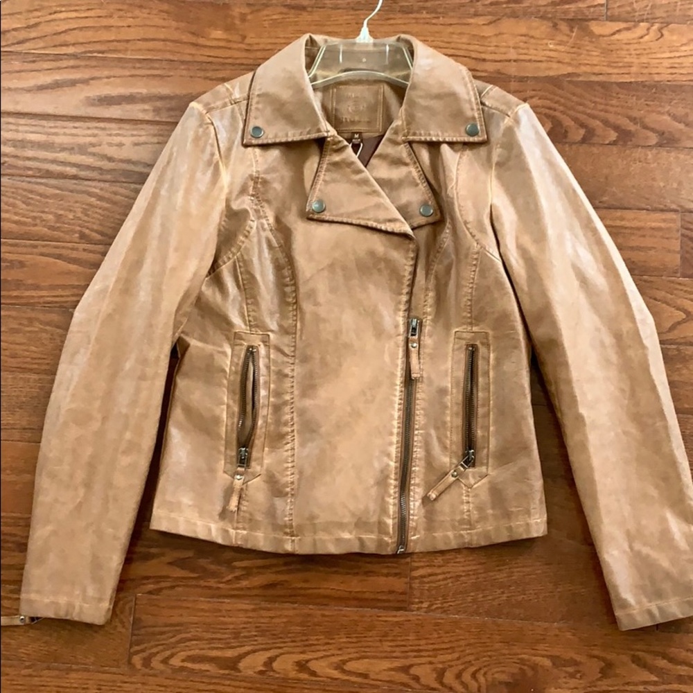 Max Studio women’s faux leather jacket